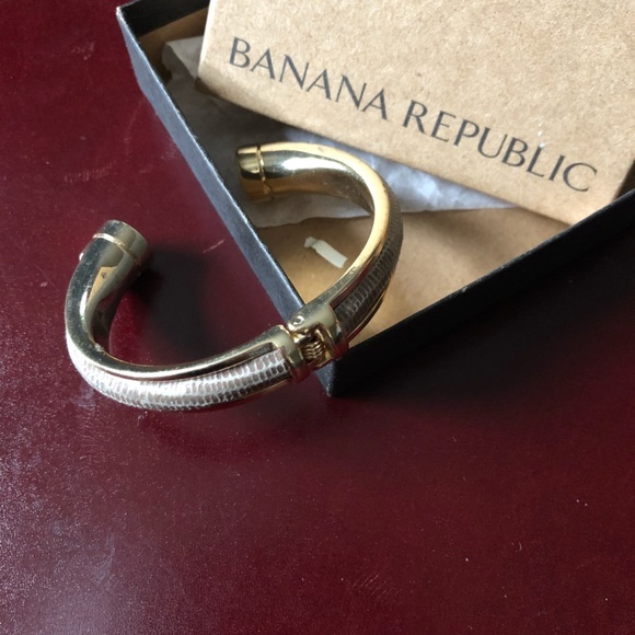 Banana Republic - Snake Skin Bracelet - Picture 4 of 4